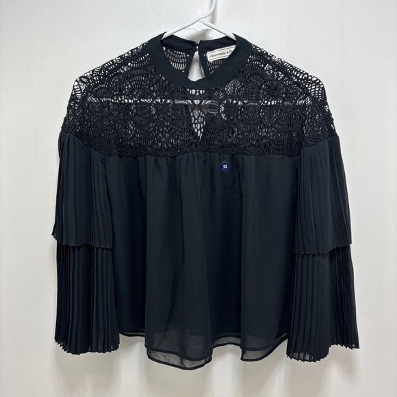 Abercrombie & Fitch Tops - Abercrombie Fitch Womens Black Pleated Bell Sleeve Lace Blouse Size XS Romantic